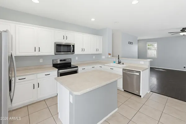 $515,000 | 5084 South Stonecreek Boulevard, Gilbert, AZ 85298