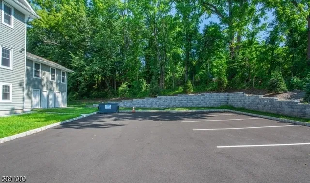 a view of a tennis court