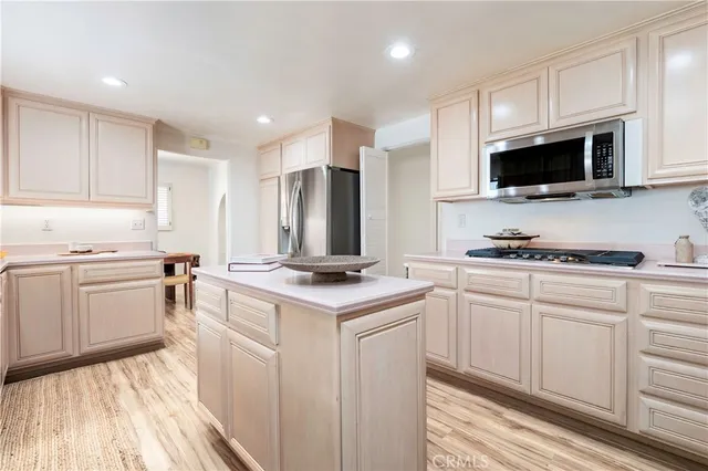 $1,295,000 | 143 Roycroft Avenue, Long Beach, CA 90803