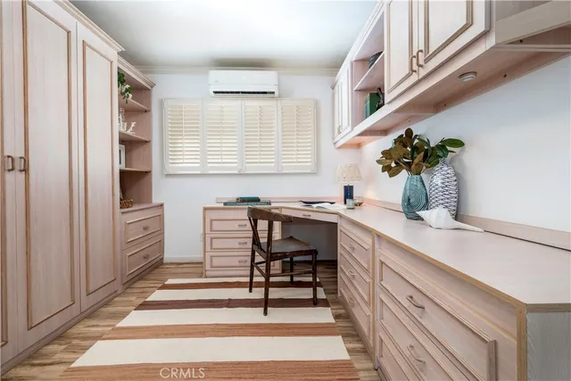 $1,295,000 | 143 Roycroft Avenue, Long Beach, CA 90803