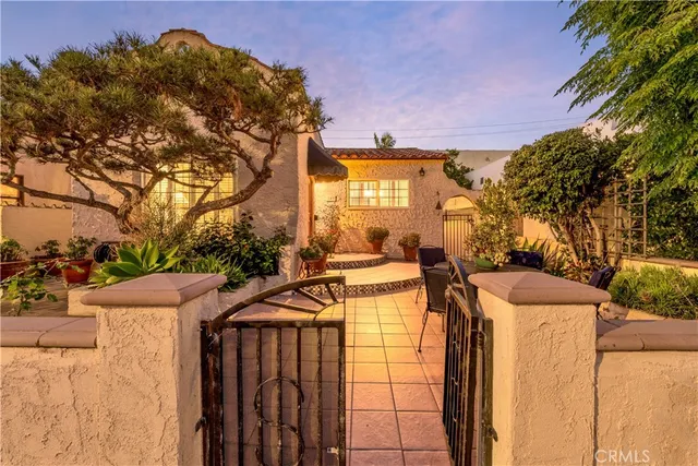 $1,295,000 | 143 Roycroft Avenue, Long Beach, CA 90803