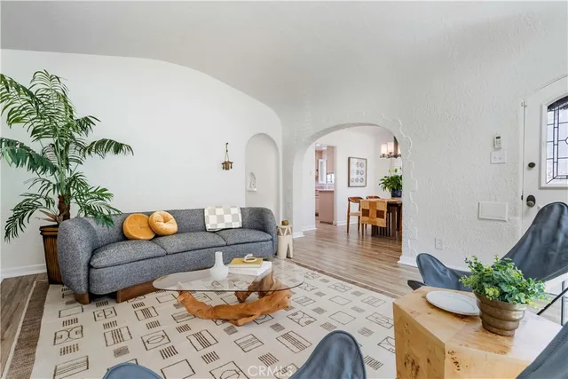 $1,295,000 | 143 Roycroft Avenue, Long Beach, CA 90803