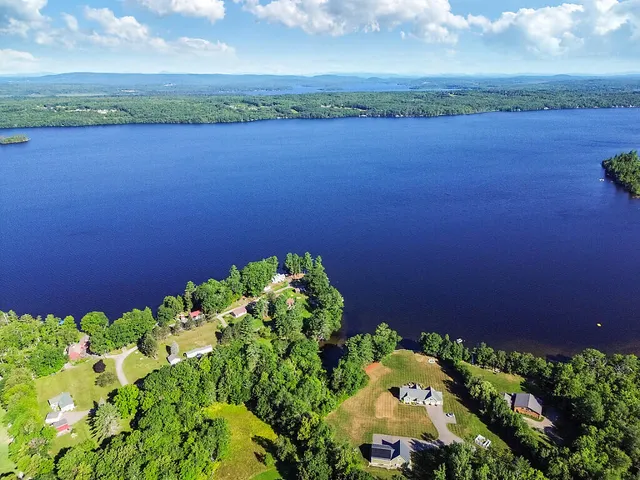 $1,200,000 | 41 Milkweed Lane, Sidney, ME 04330
