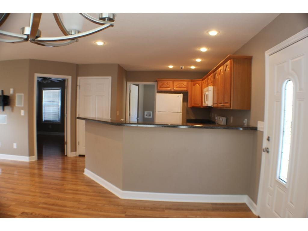756 Old Kentucky Road West Greeneville, TN 37743 - Photo 9 of 30 Bar Area