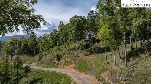 $240,000 | 30 Summit View Parkway, Spruce Pine, NC 28777