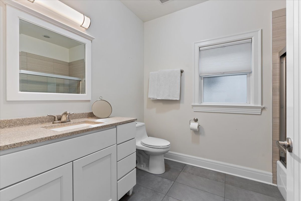 1733 North Troy Street Chicago, IL 60647 - Photo 28 of 39