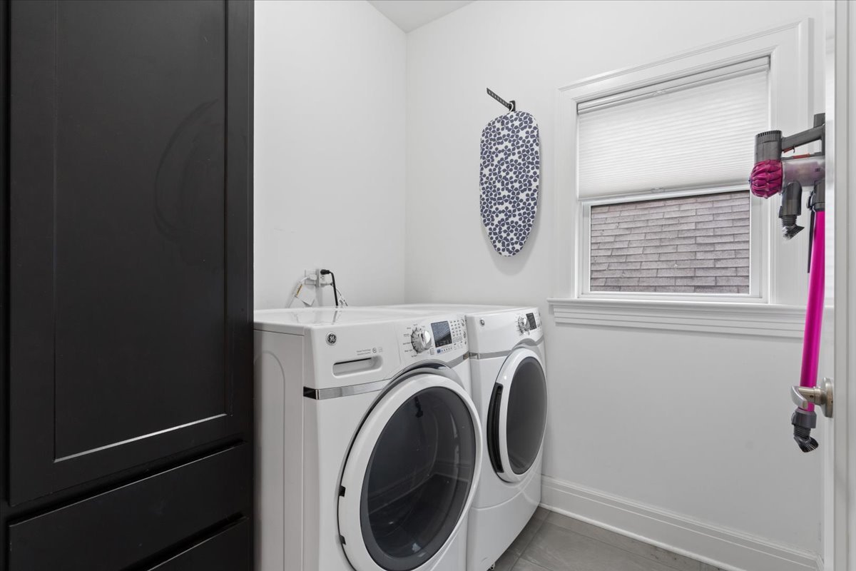 1733 North Troy Street Chicago, IL 60647 - Photo 30 of 39