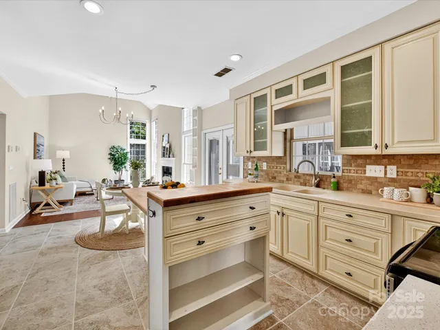 $740,000 | 126 Lake Davidson Circle, Davidson, NC 28036