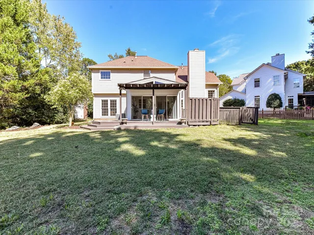 $740,000 | 126 Lake Davidson Circle, Davidson, NC 28036