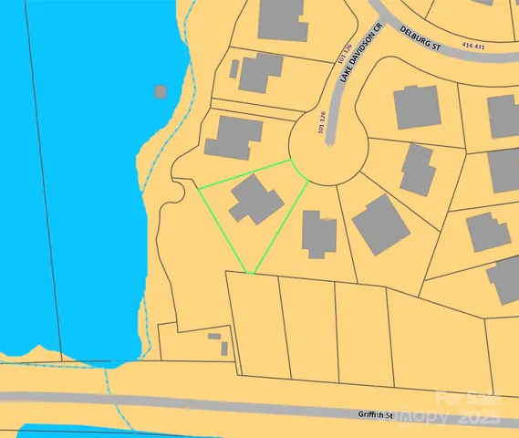 $740,000 | 126 Lake Davidson Circle, Davidson, NC 28036