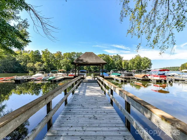 $740,000 | 126 Lake Davidson Circle, Davidson, NC 28036