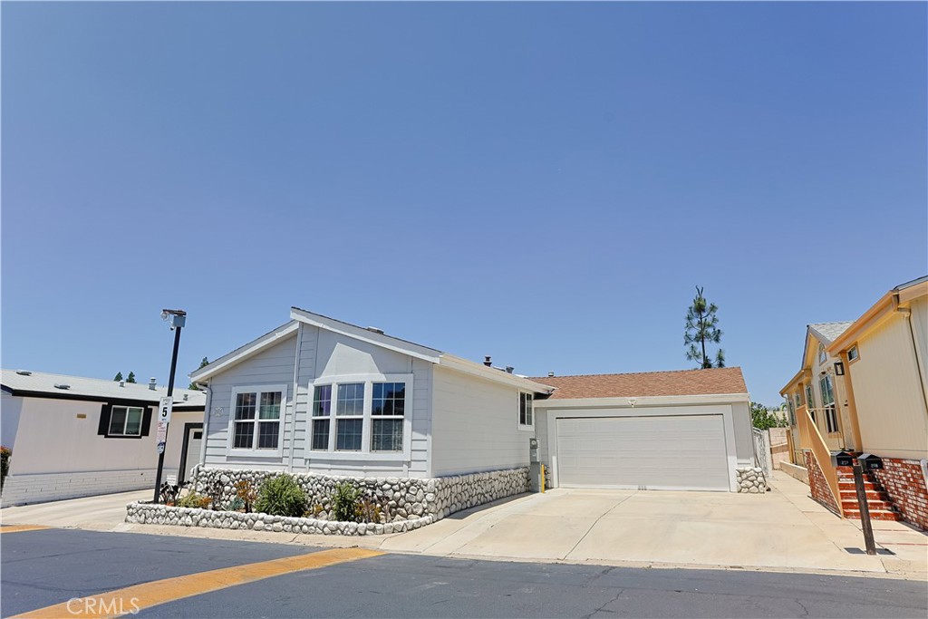 23301 Ridge Rte Drive, Unit 207 Laguna Hills, CA 92653 - Photo 33 of 39