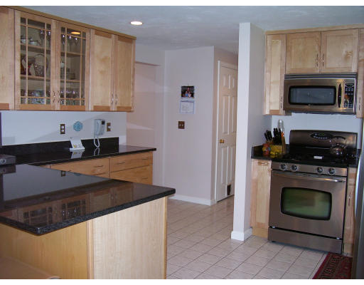9 Westview Road Natick, MA 01760 - Photo 8 of 26 Gallery Image 8
