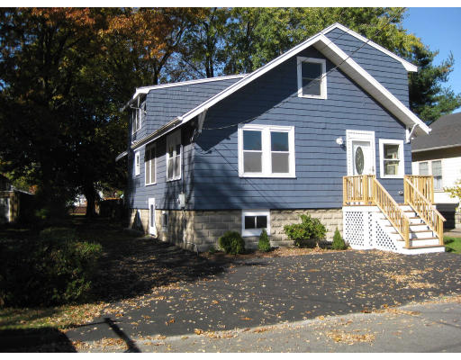 11 Dustin Street Saugus, MA 01906 - Photo 1 of 30 Gallery Image 1