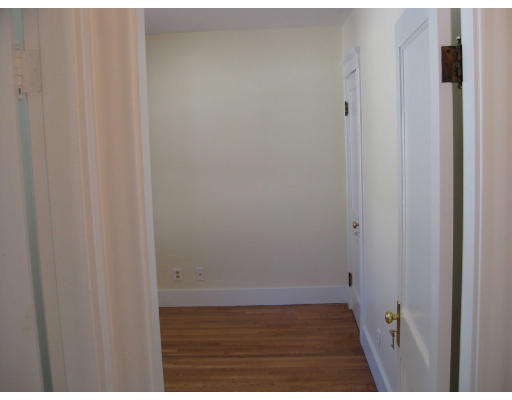11 Dustin Street Saugus, MA 01906 - Photo 13 of 30 Gallery Image 13