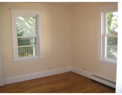 11 Dustin Street Saugus, MA 01906 - Photo 17 of 30 Gallery Image 17