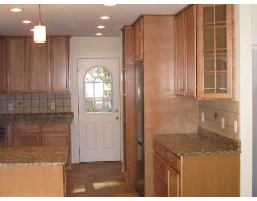 11 Dustin Street Saugus, MA 01906 - Photo 9 of 30 Gallery Image 9