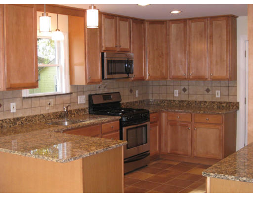 11 Dustin Street Saugus, MA 01906 - Photo 10 of 30 Gallery Image 10