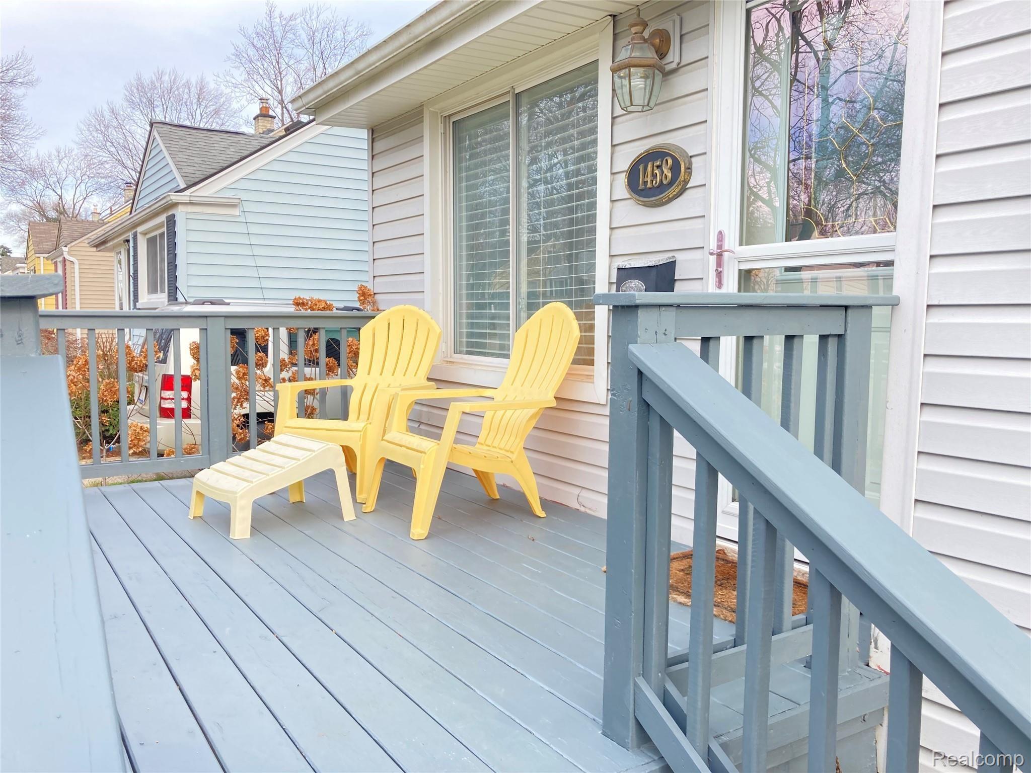 Relax on your front porch!