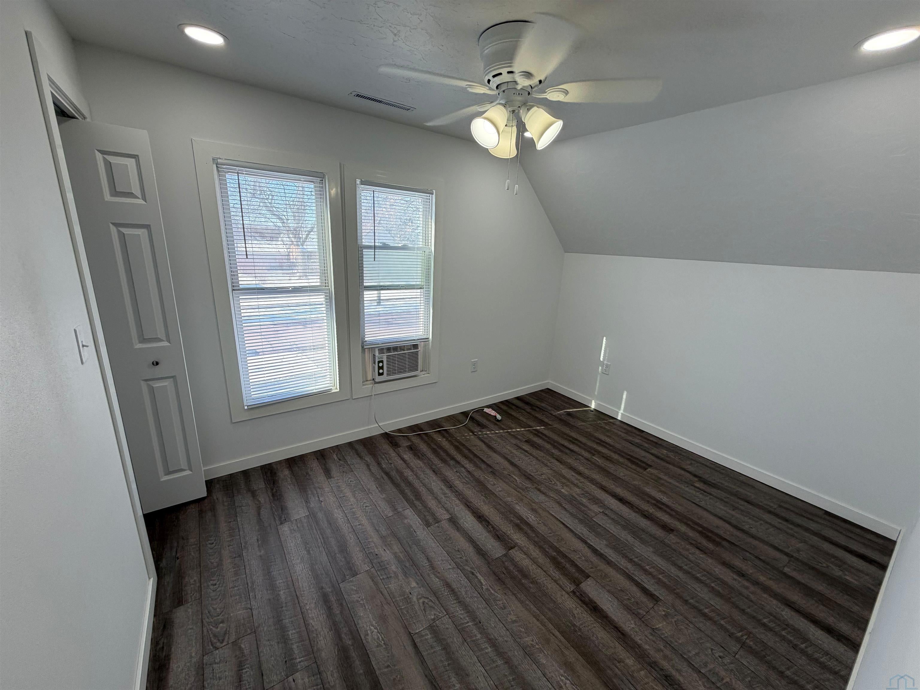 809 6th Street Sheldon, IA 51201 - Photo 10 of 16 Gallery Image 10