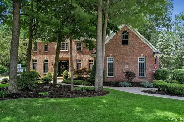 $985,000 | 6690 Chesley Court, Clarence, NY 14051