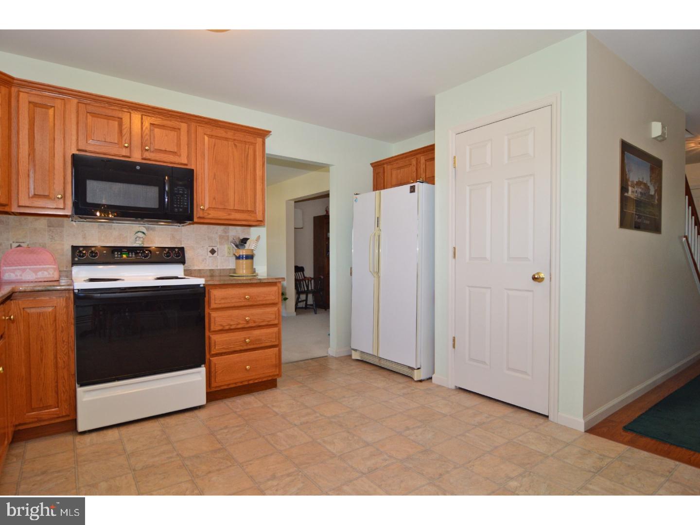 2523 Simon Drive Reading, PA 19608 - Photo 8 of 24 Gallery Image 8