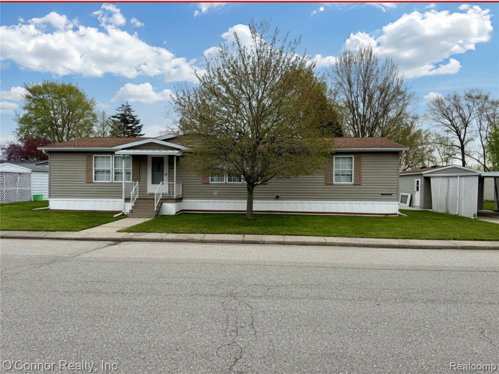 3333 Ravenswood Road, Unit 61 Marysville, MI 48040 - Photo 14 of 18