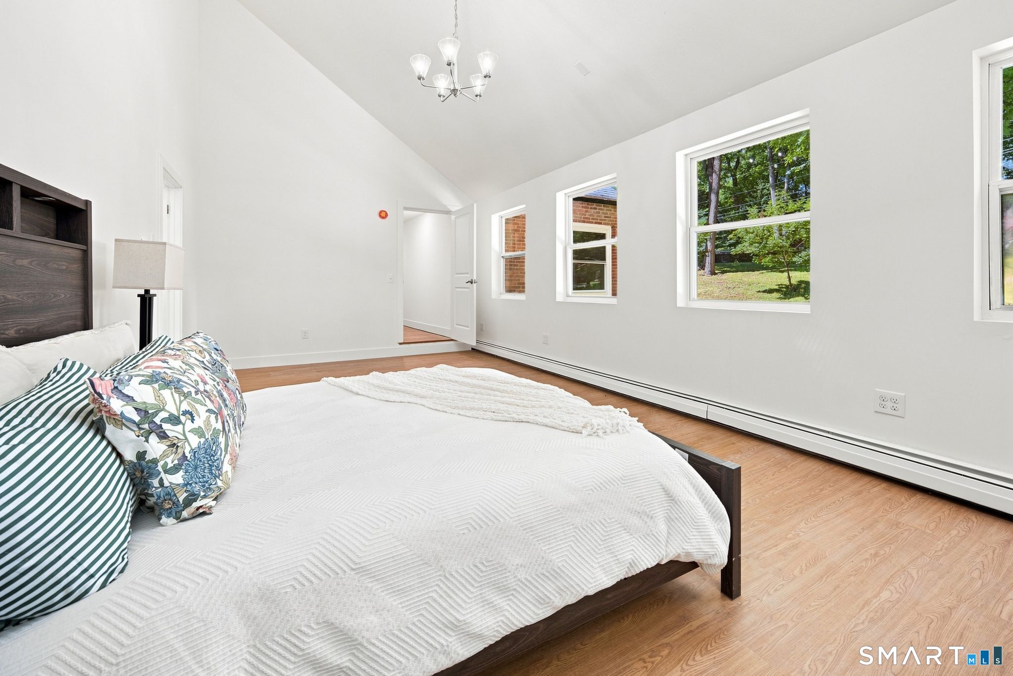 87 Kenmore Road Bloomfield, CT 06002 - Photo 21 of 40 Gallery Image 21