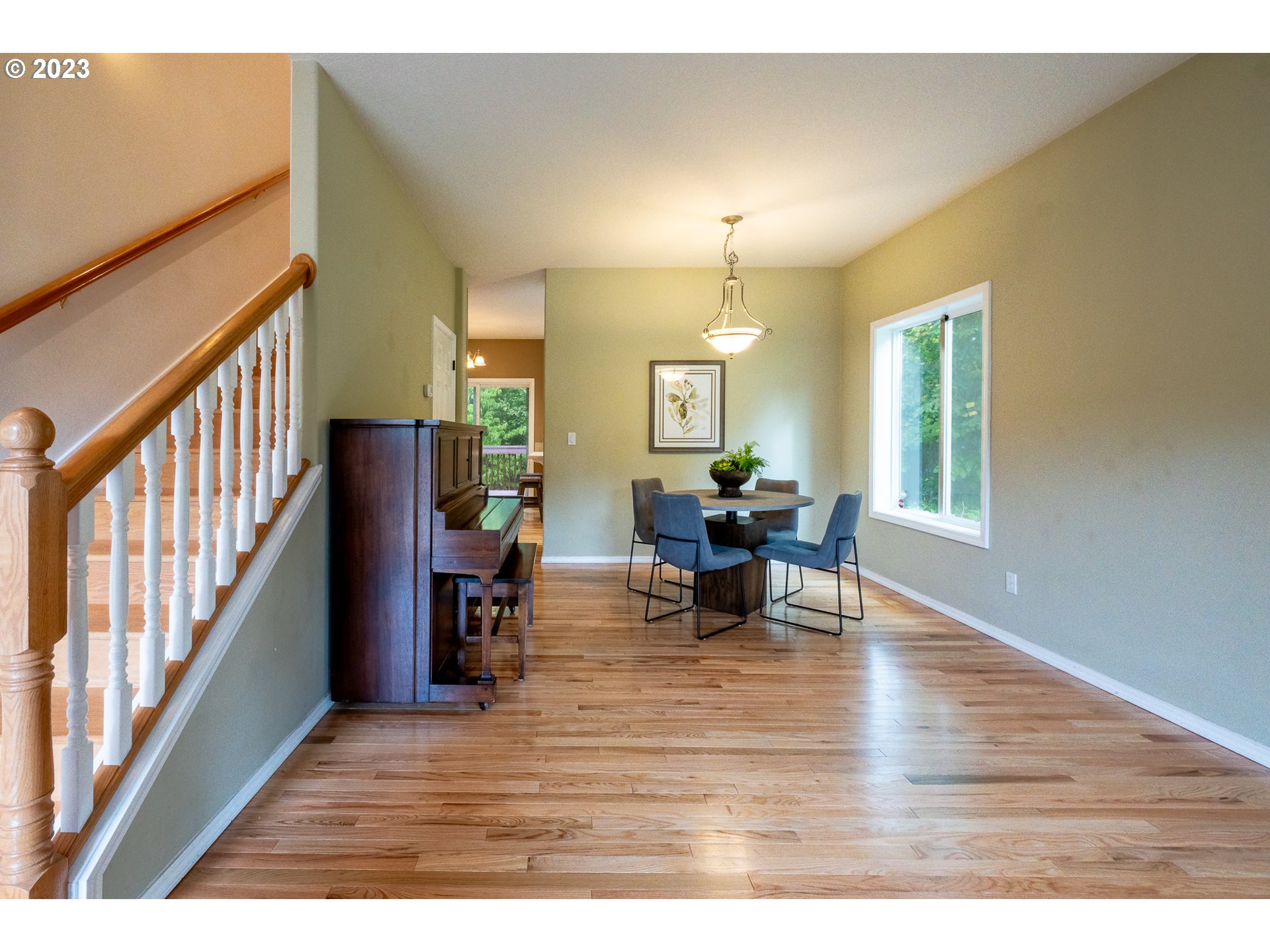 3015 Southwest Huber Street Portland, OR 97219 - Photo 3 of 35 Gallery Image 3