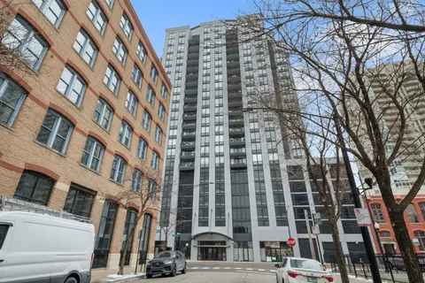 $375,000 | 435 West Erie Street, Unit 2204, Chicago, IL 60654
