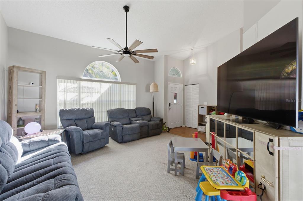 10050 Hermosillo Drive New Port Richey, FL 34655 - Photo 8 of 47