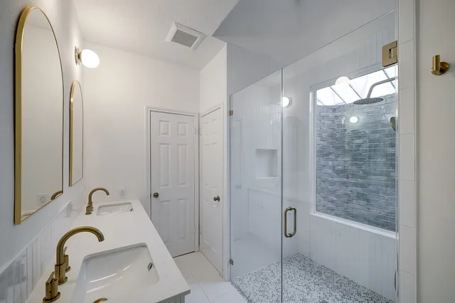 $3,495 | 4311 Westheimer Road, Houston, TX 77027