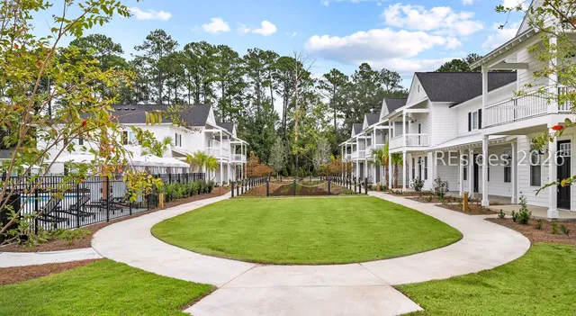$2,495 | 201 Saddlehorse Drive, Unit THE STABLE, Okatie, SC 29909