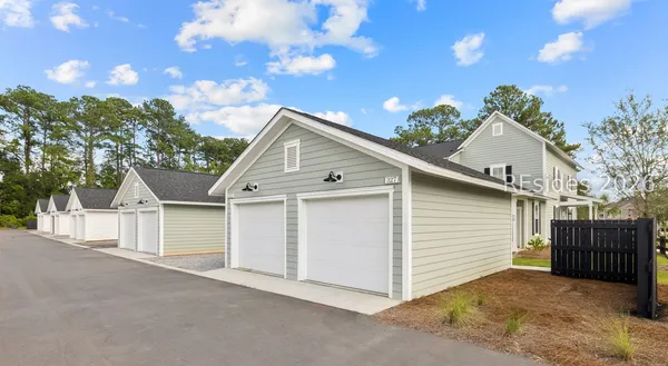 $2,700 | 201 Saddlehorse Drive, Unit THE STABLE, Okatie, SC 29909