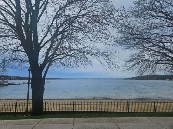 $1,400,000 | 1128 Wisconsin Street, Lake Geneva, WI 53147