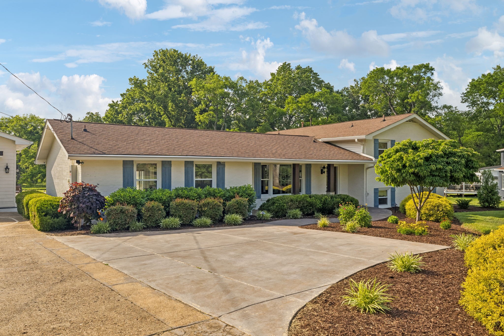 192 Cherokee Road Hendersonville, TN 37075 - Photo 4 of 98