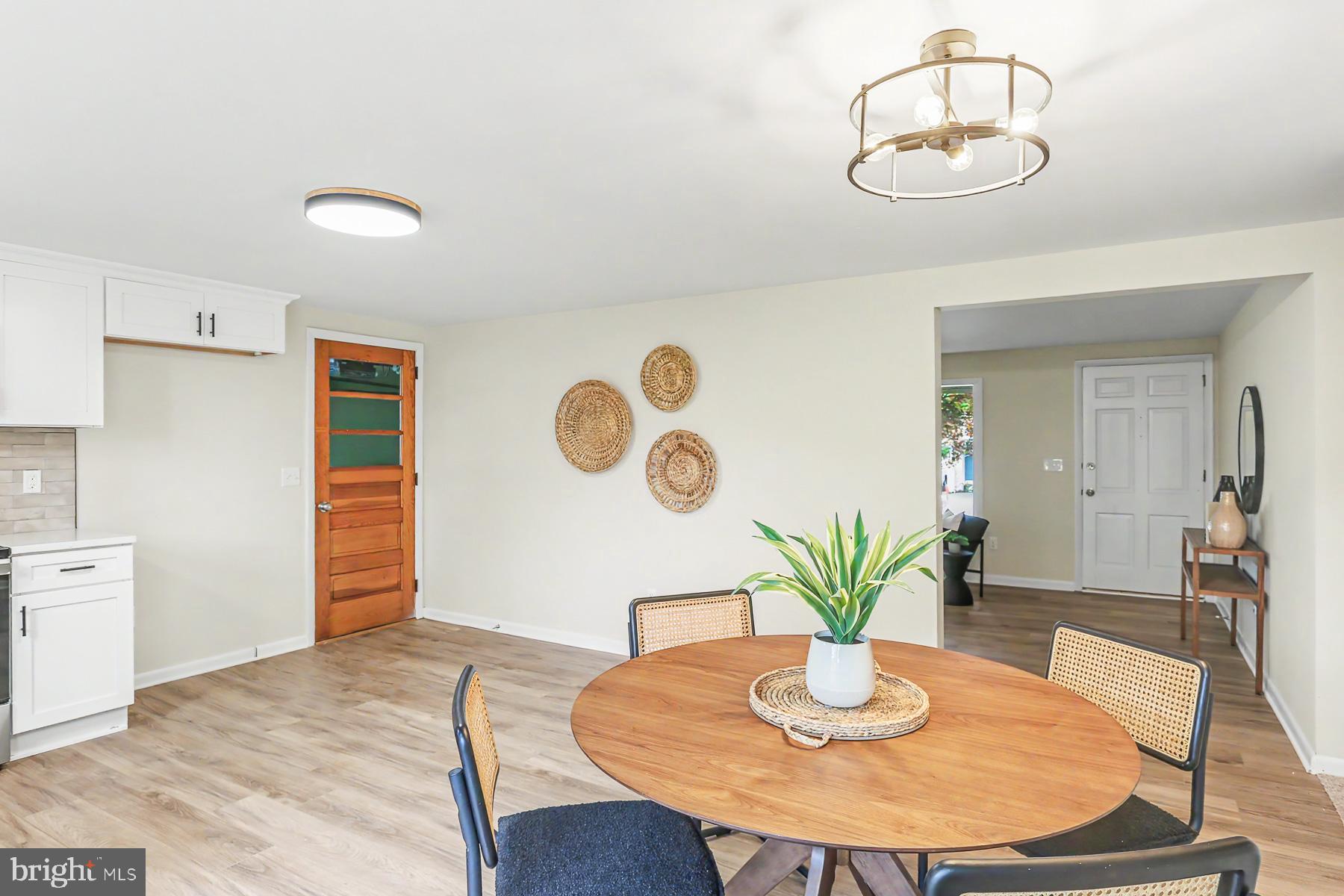 802 Willow Lane Lebanon, PA 17046 - Photo 10 of 23 a view of a dining room with furniture