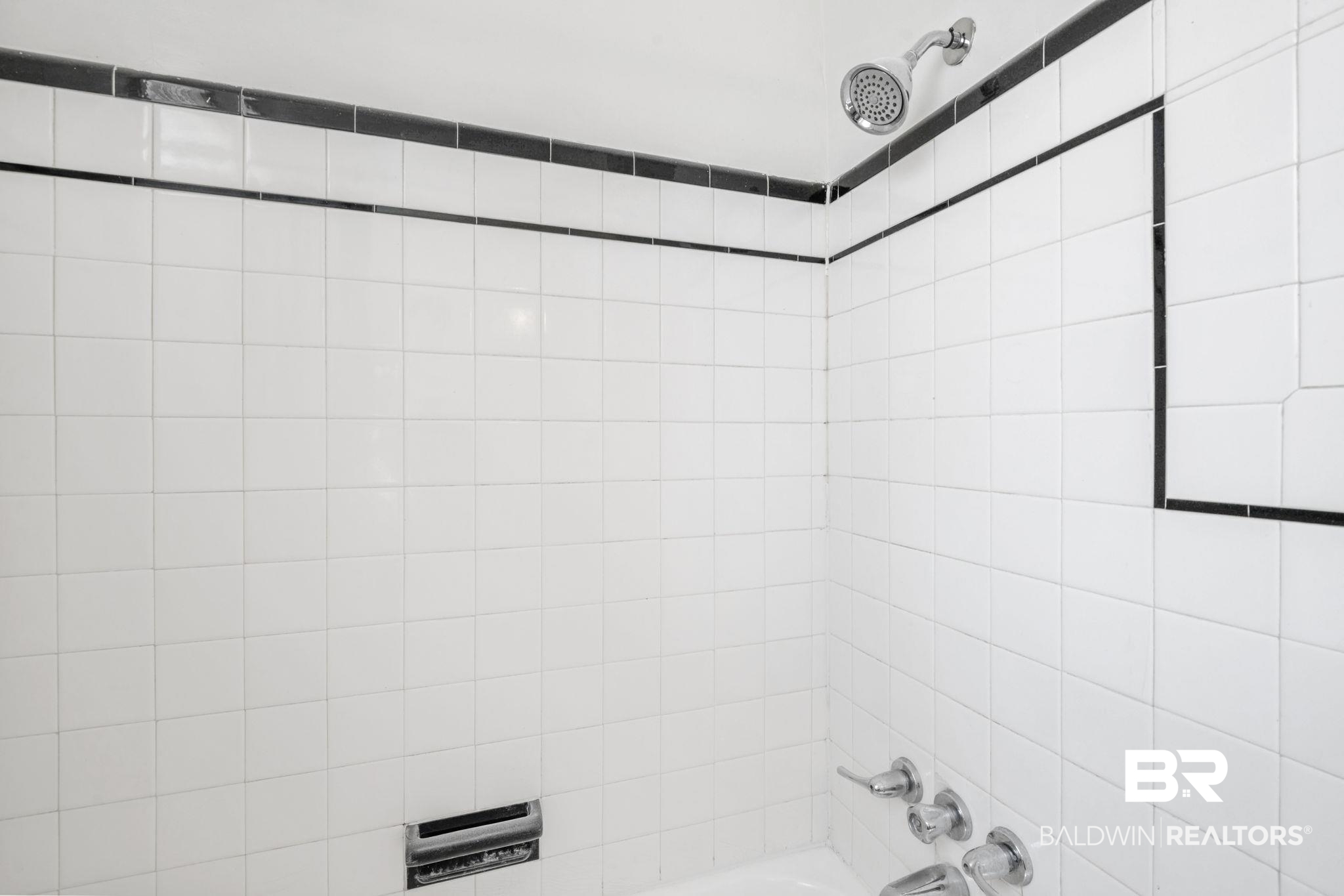 1707 Church Street Mobile, AL 36604 - Photo 17 of 43 Bathroom with washtub / shower combination