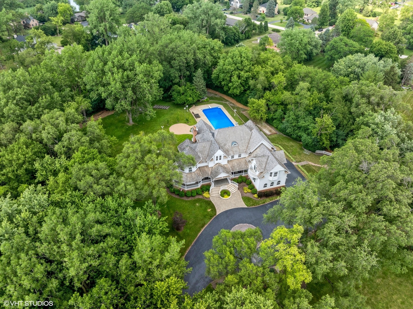 2375 Checker Road Long Grove, IL 60047 - Photo 3 of 107 Gallery Image 3