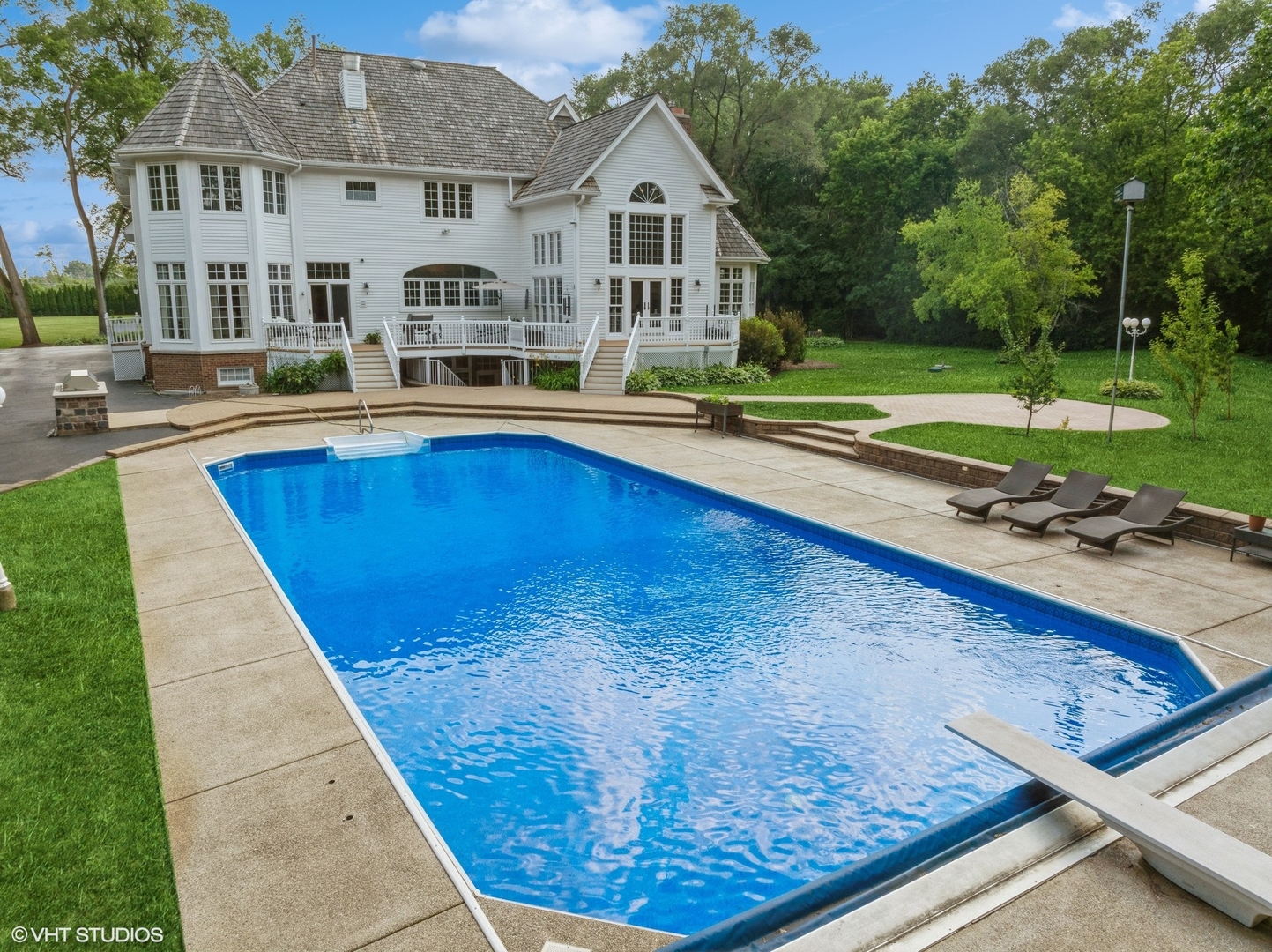2375 Checker Road Long Grove, IL 60047 - Photo 4 of 107 Gallery Image 4
