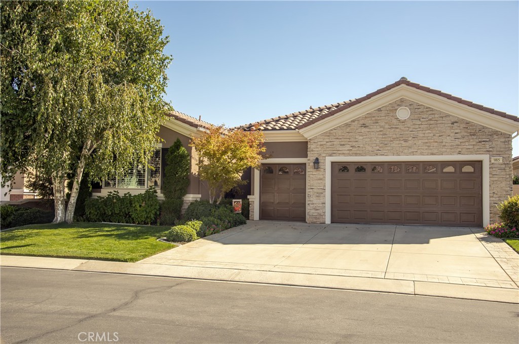 985 Ironwood Road Beaumont, CA 92223 - Photo 1 of 37