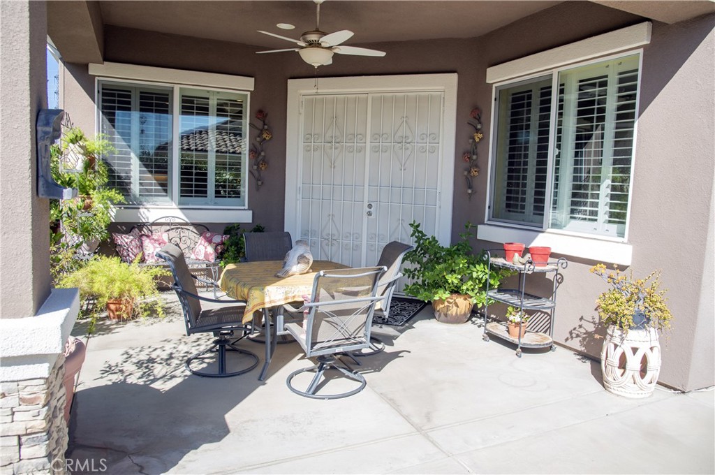 985 Ironwood Road Beaumont, CA 92223 - Photo 4 of 37