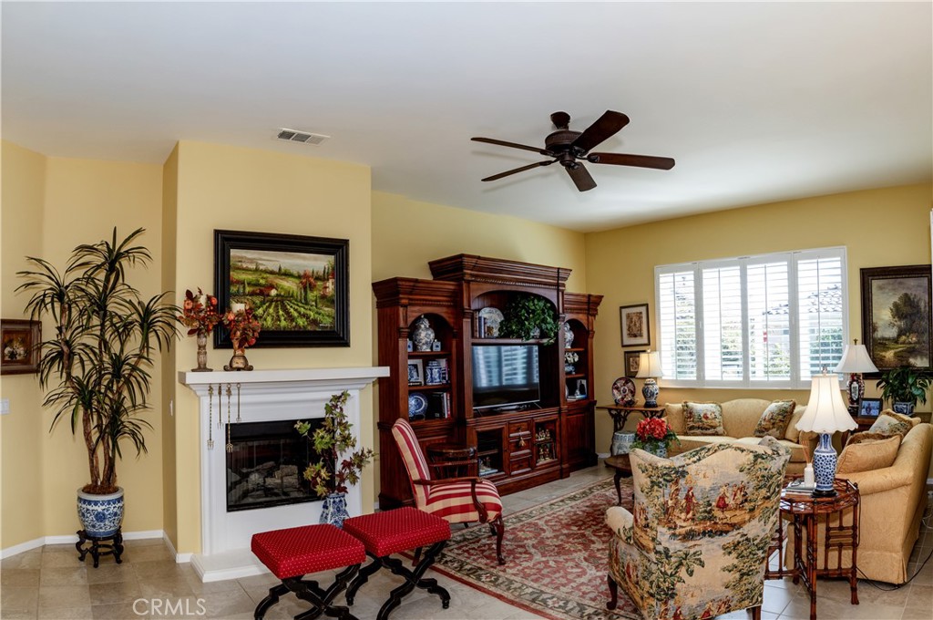 985 Ironwood Road Beaumont, CA 92223 - Photo 7 of 37