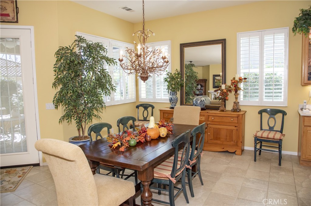 985 Ironwood Road Beaumont, CA 92223 - Photo 10 of 37