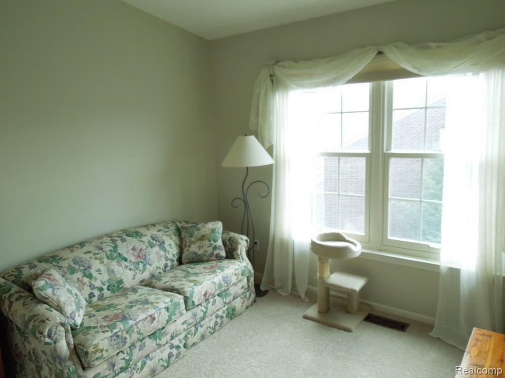 4215 Schaefer Road, Unit 47 Dearborn, MI 48126 - Photo 3 of 7 035.jpg