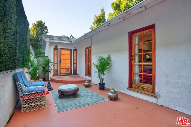 $1,499,000 | 1147 Wilcox Place, Los Angeles, CA 90038