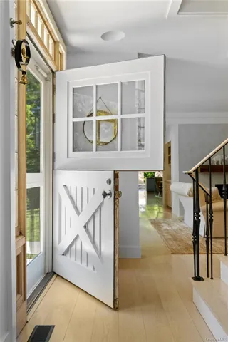 a view of an entryway