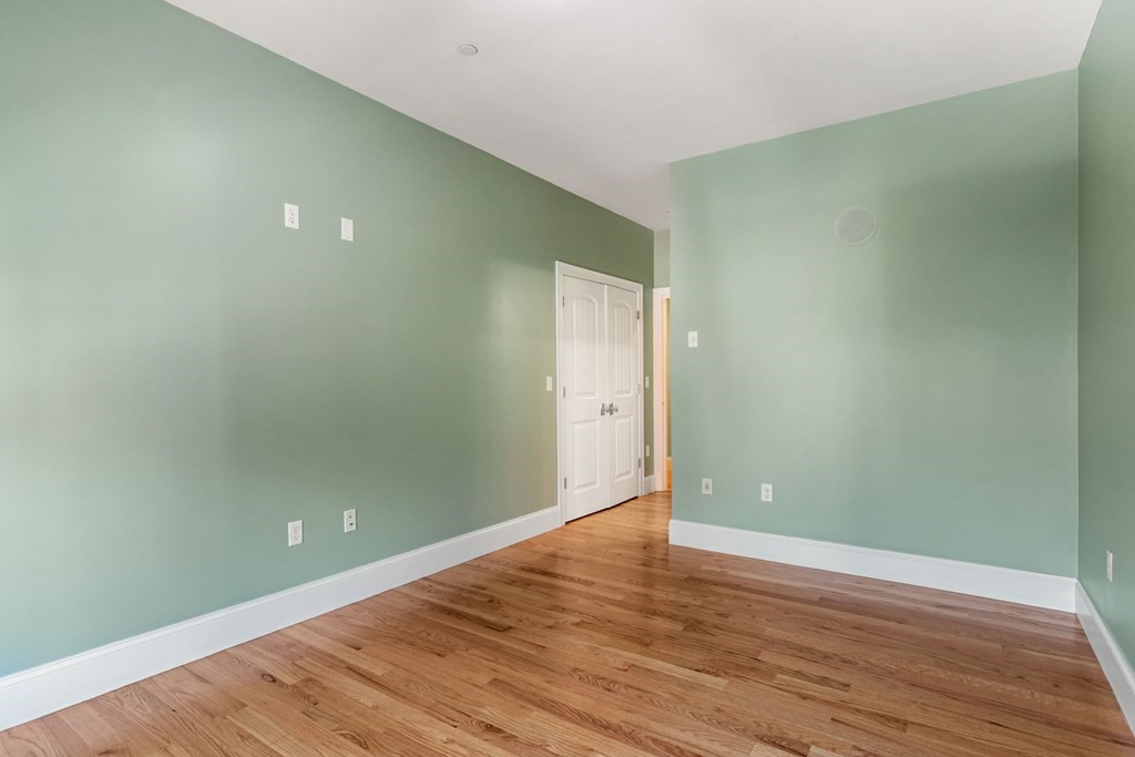 15 Preble Street, Unit 4 Boston, MA 02127 - Photo 20 of 23