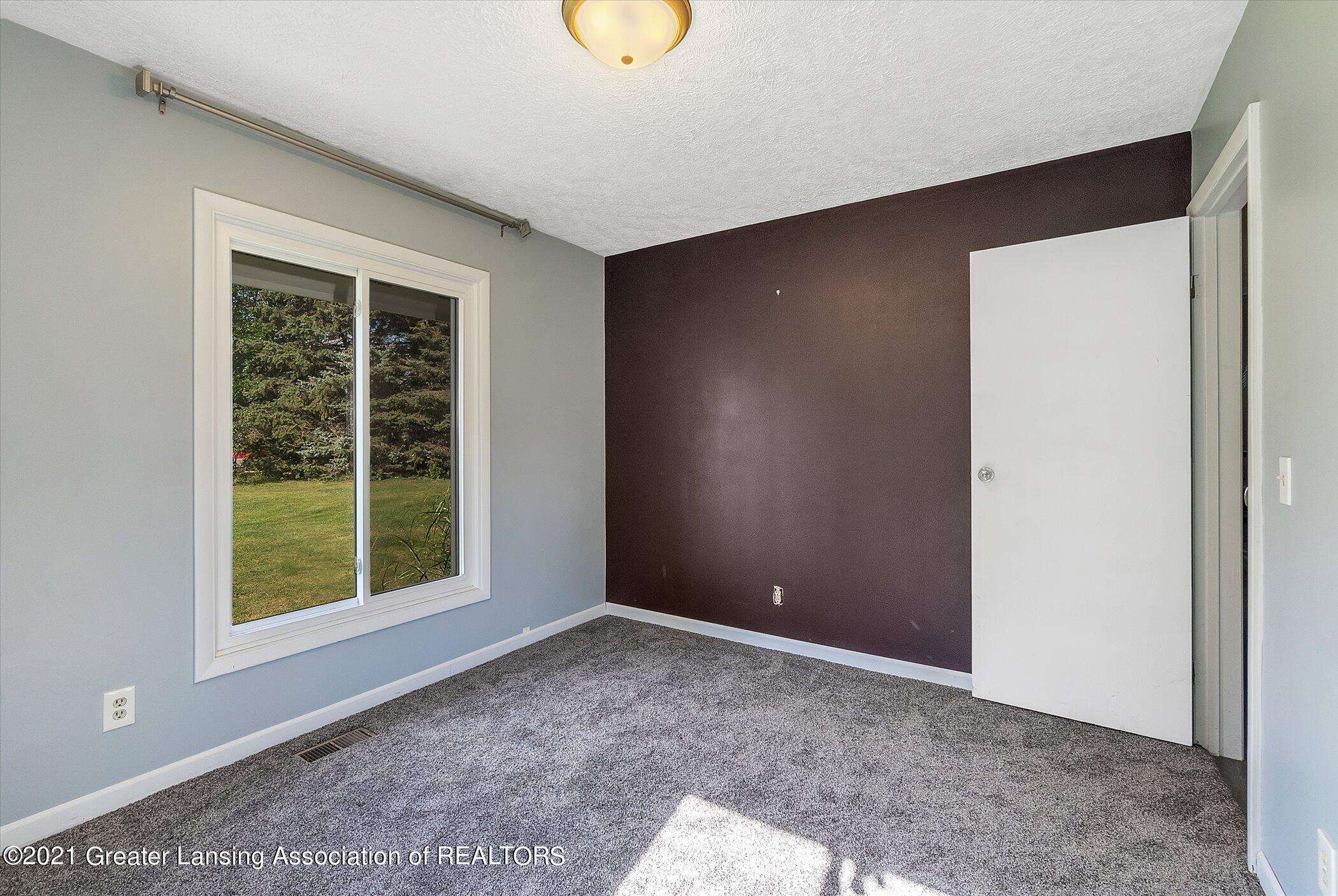 9725 East Kinley Road Ovid, MI 48866 - Photo 15 of 37 15-9725 Kinley Rd-Windowstill Real Estat