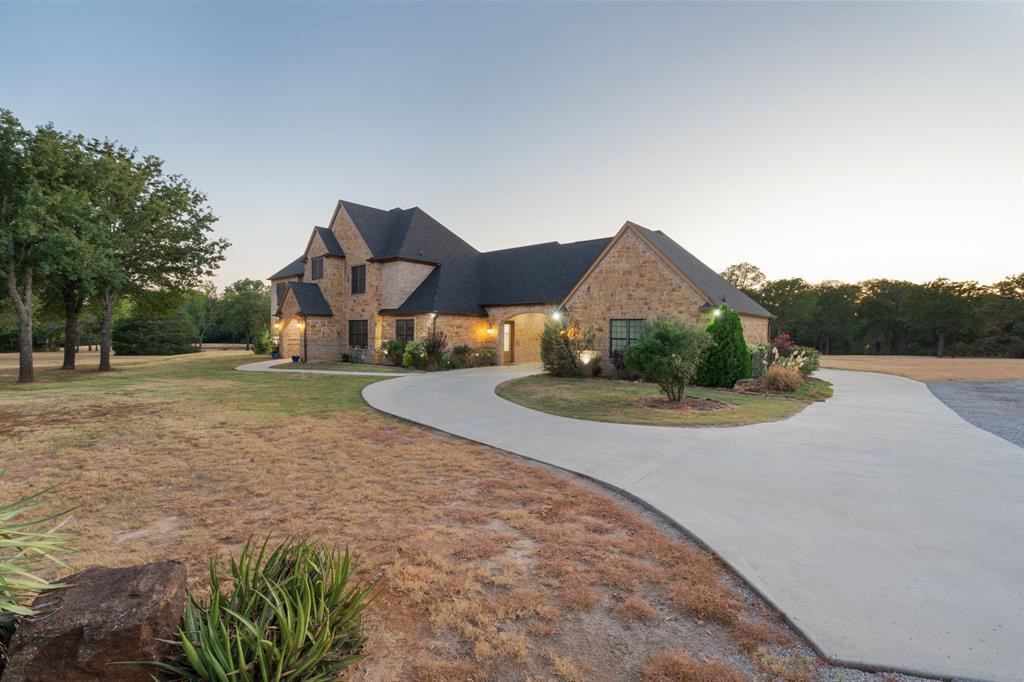 830 County Road 4797 Springtown, TX 76082 - Photo 3 of 40 Gallery Image 3